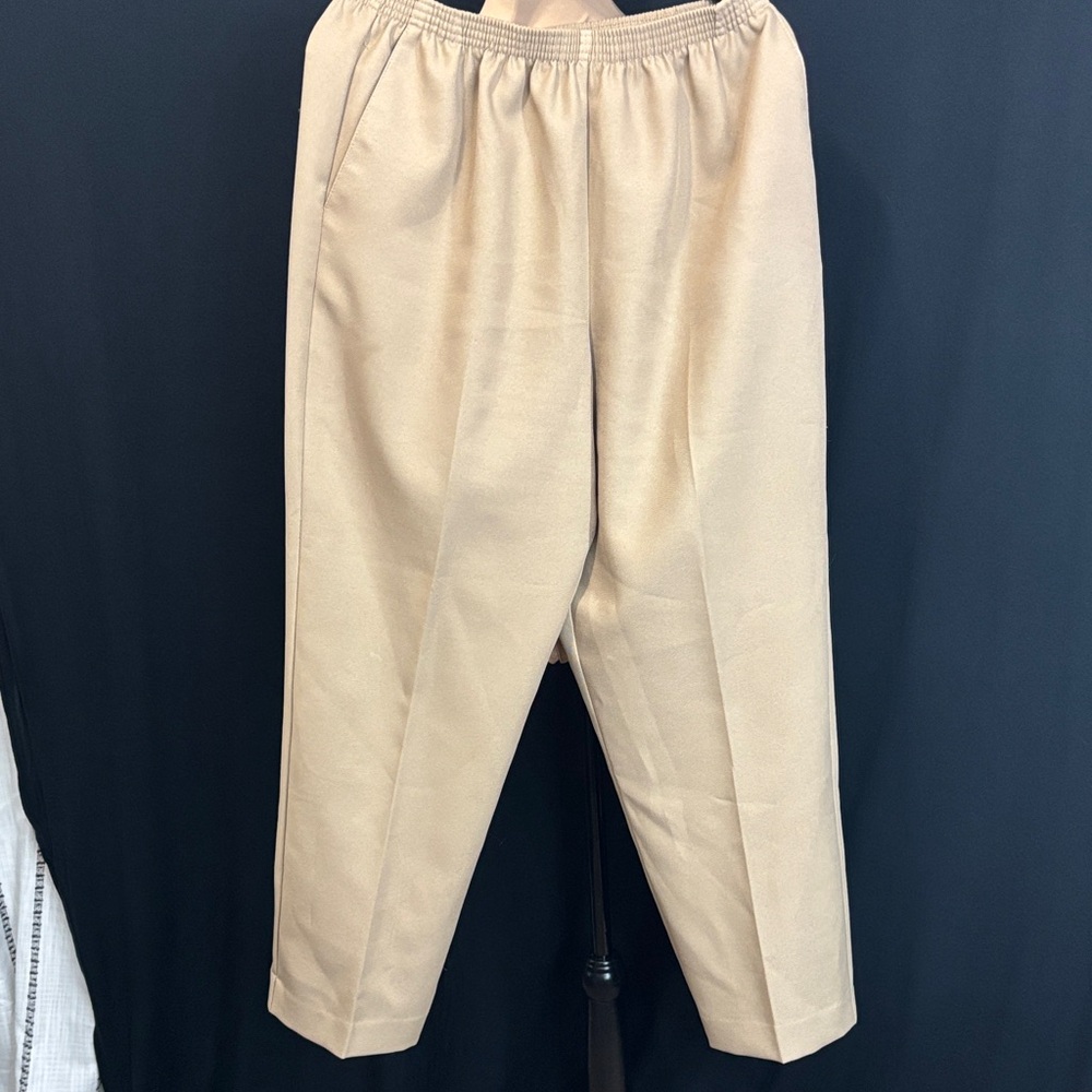 Alfred Dunner Women's Classic Khaki Pants